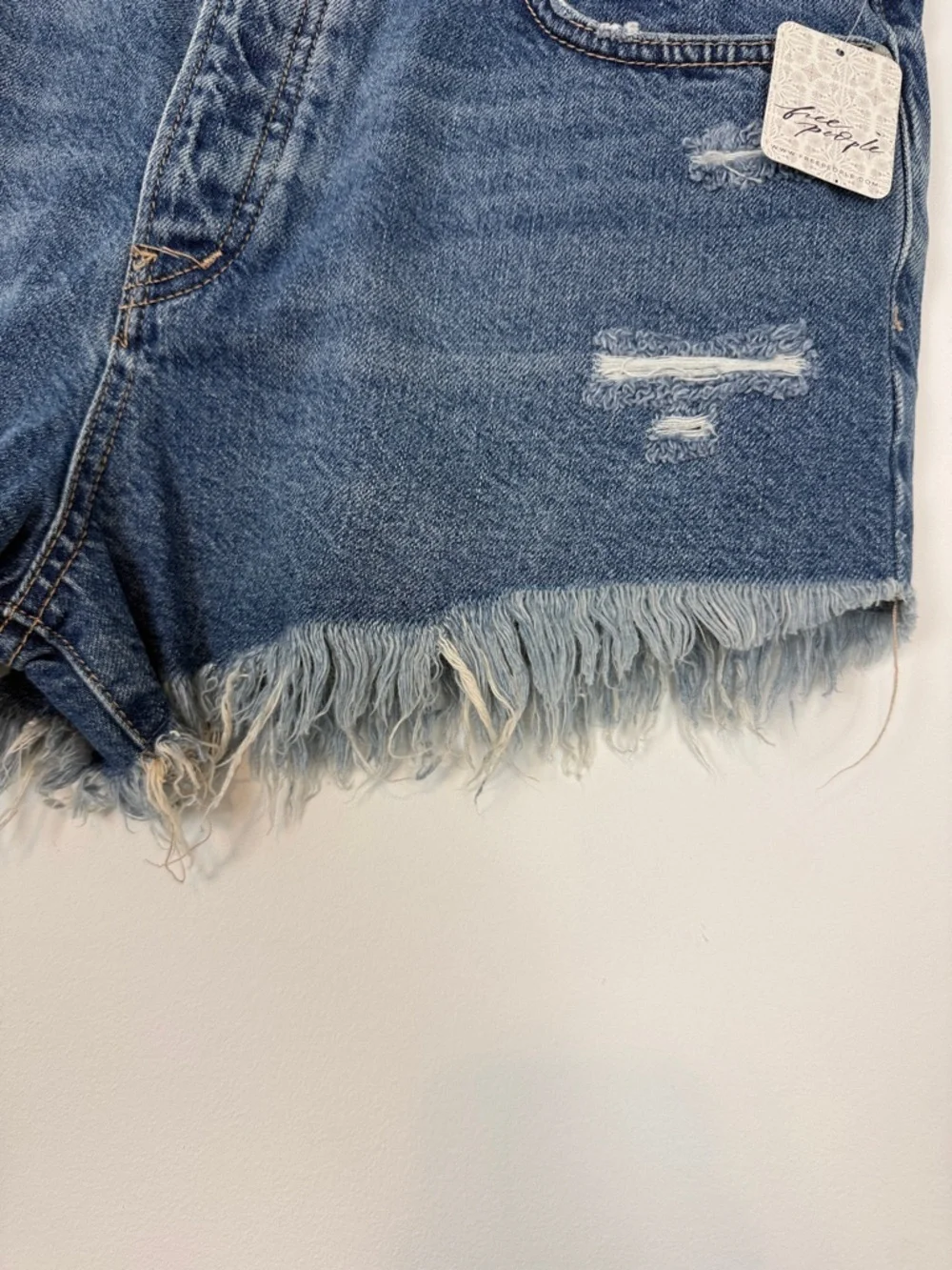 Free People Loving Good Vibrations High-Rise Distressed Shorts. Size 31. NWT.